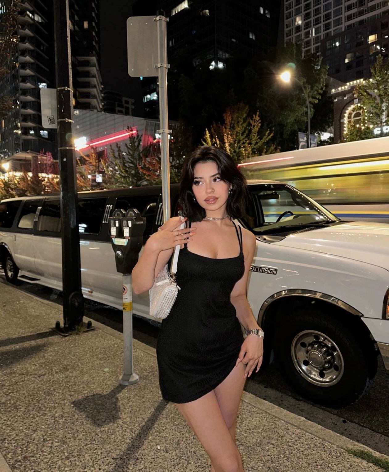 Midyat Escort Bayan Sedef: Bir Seks Bağımlısının